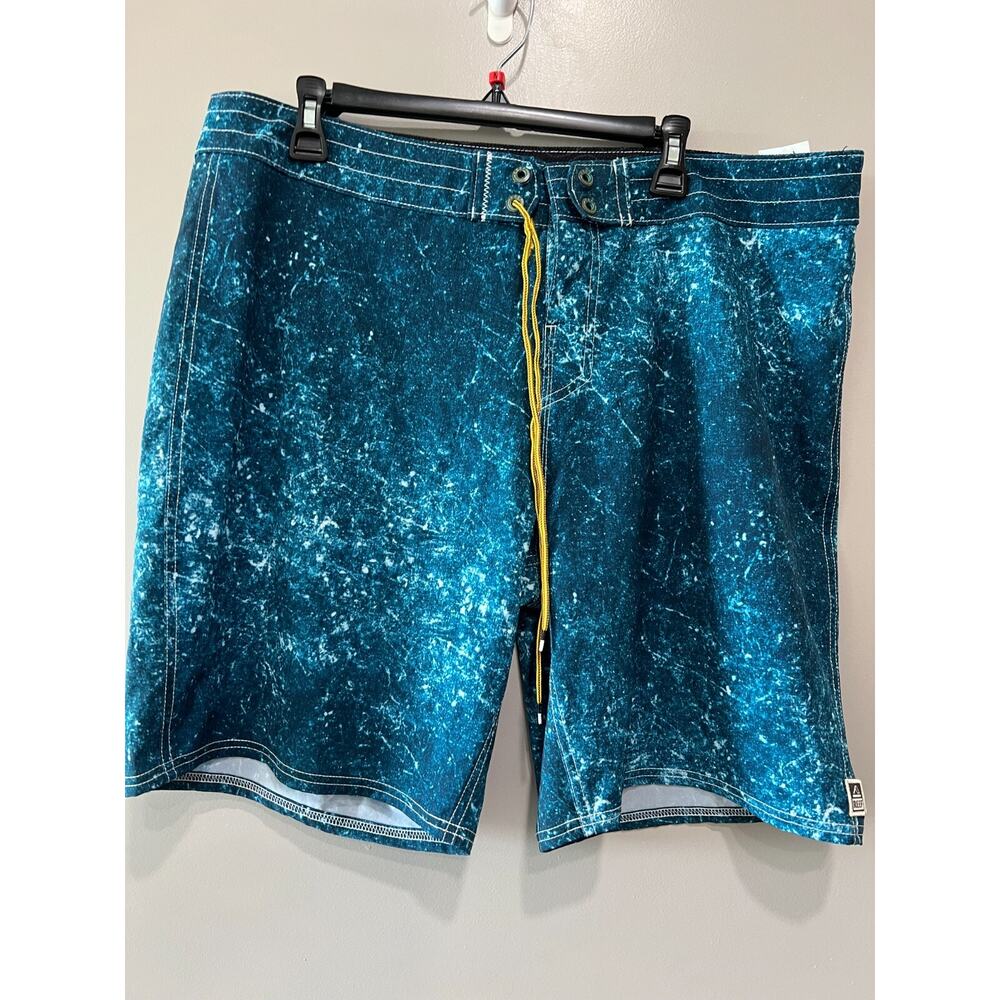 Reef Men's Boardshorts Swim trunk, beach Blue Size 38